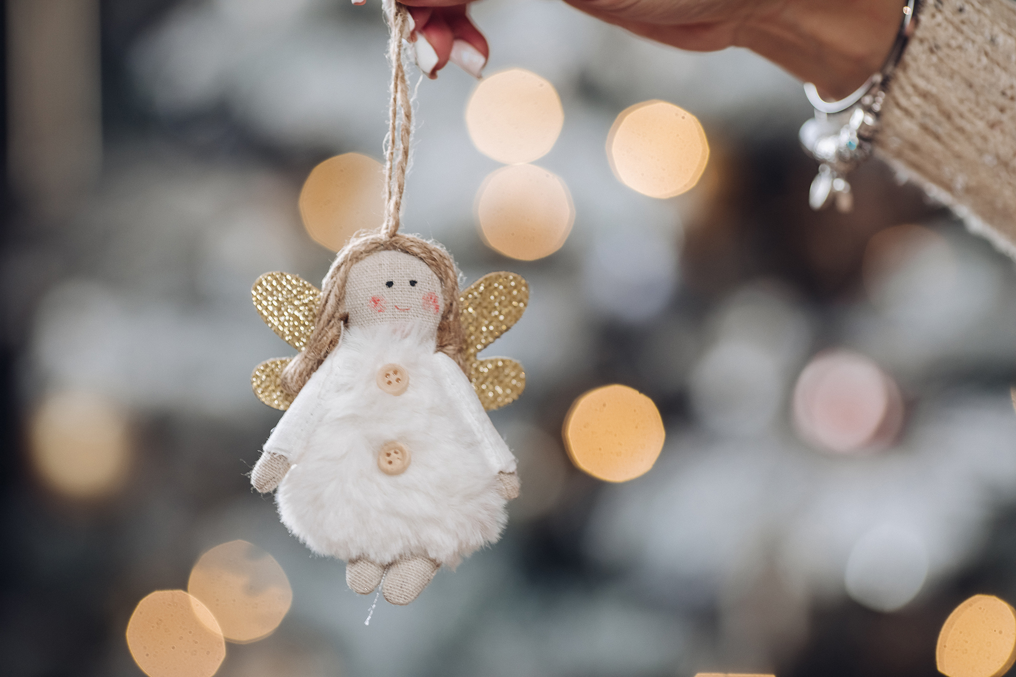 День ангела Светланы: поздравьте любимых именинниц красивыми открытками, стихами и СМС